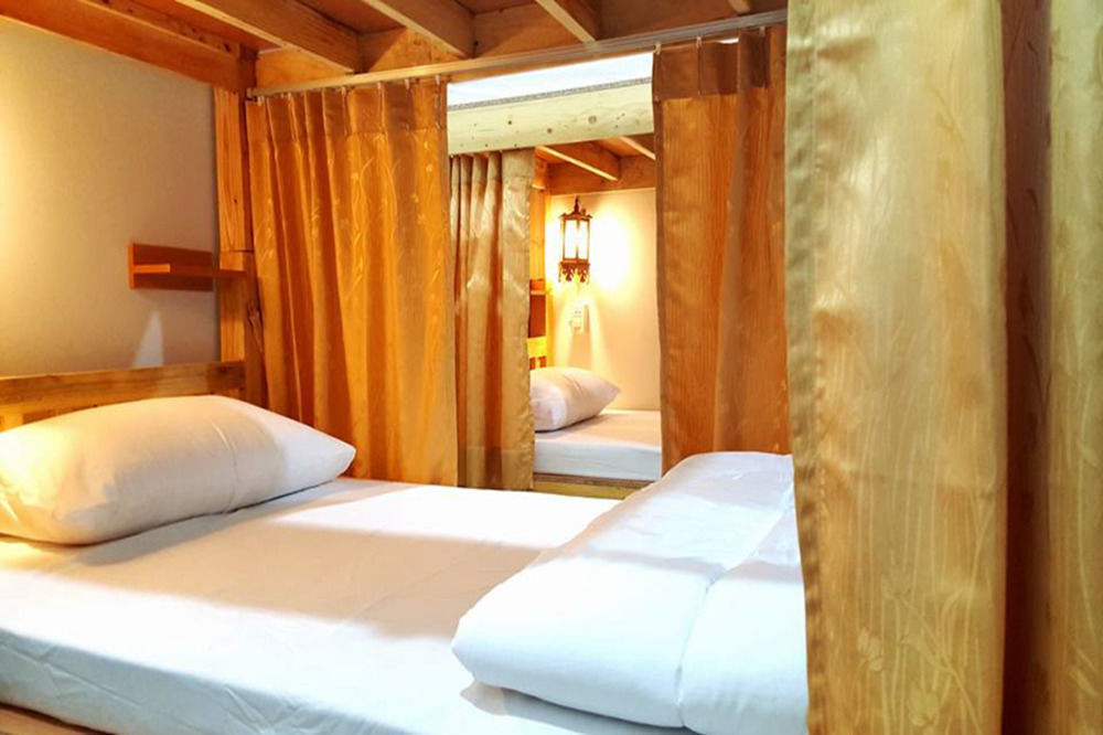 The Sun Hostel Chiang Mai Buitenkant foto