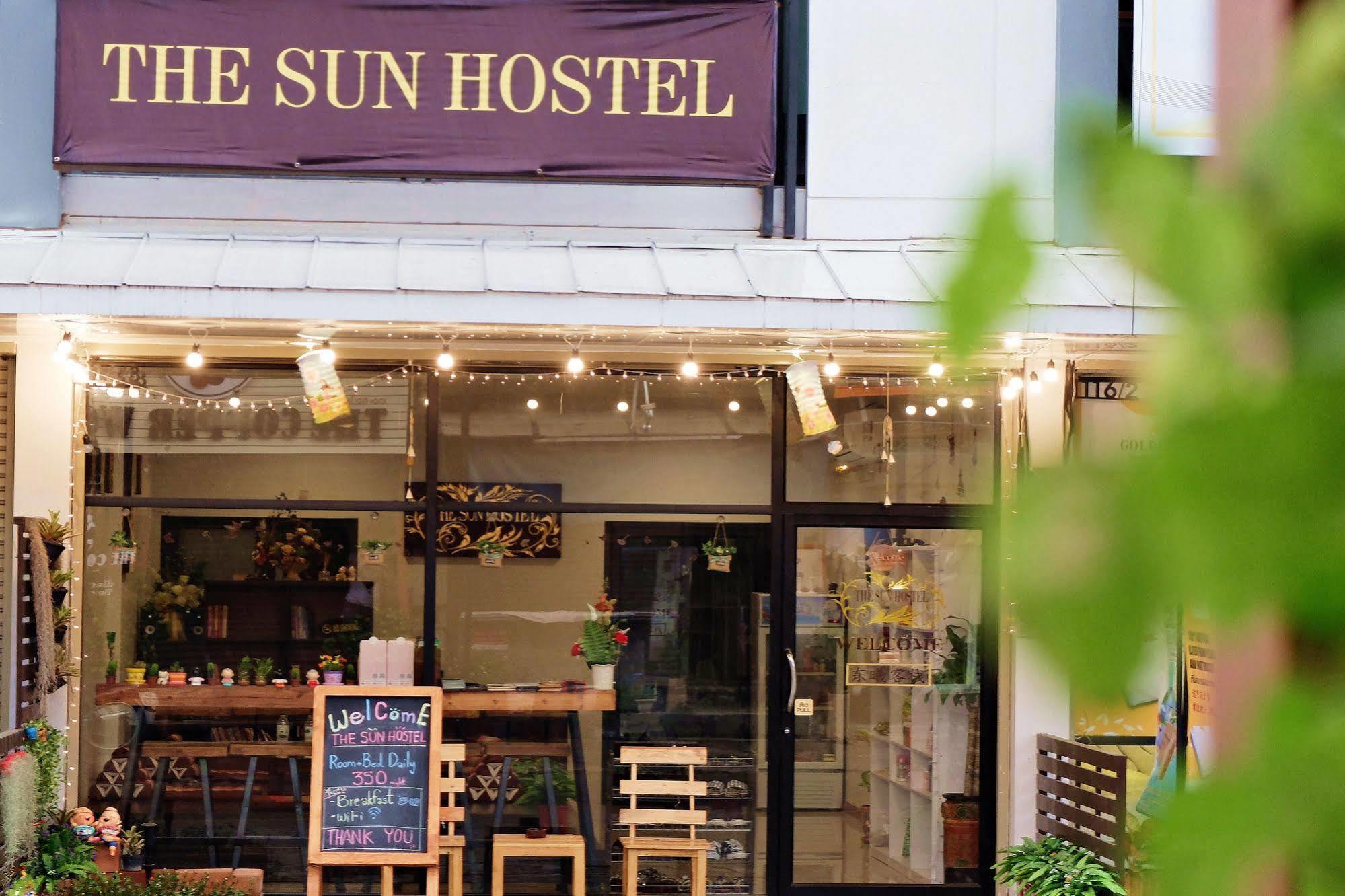 The Sun Hostel Chiang Mai Buitenkant foto