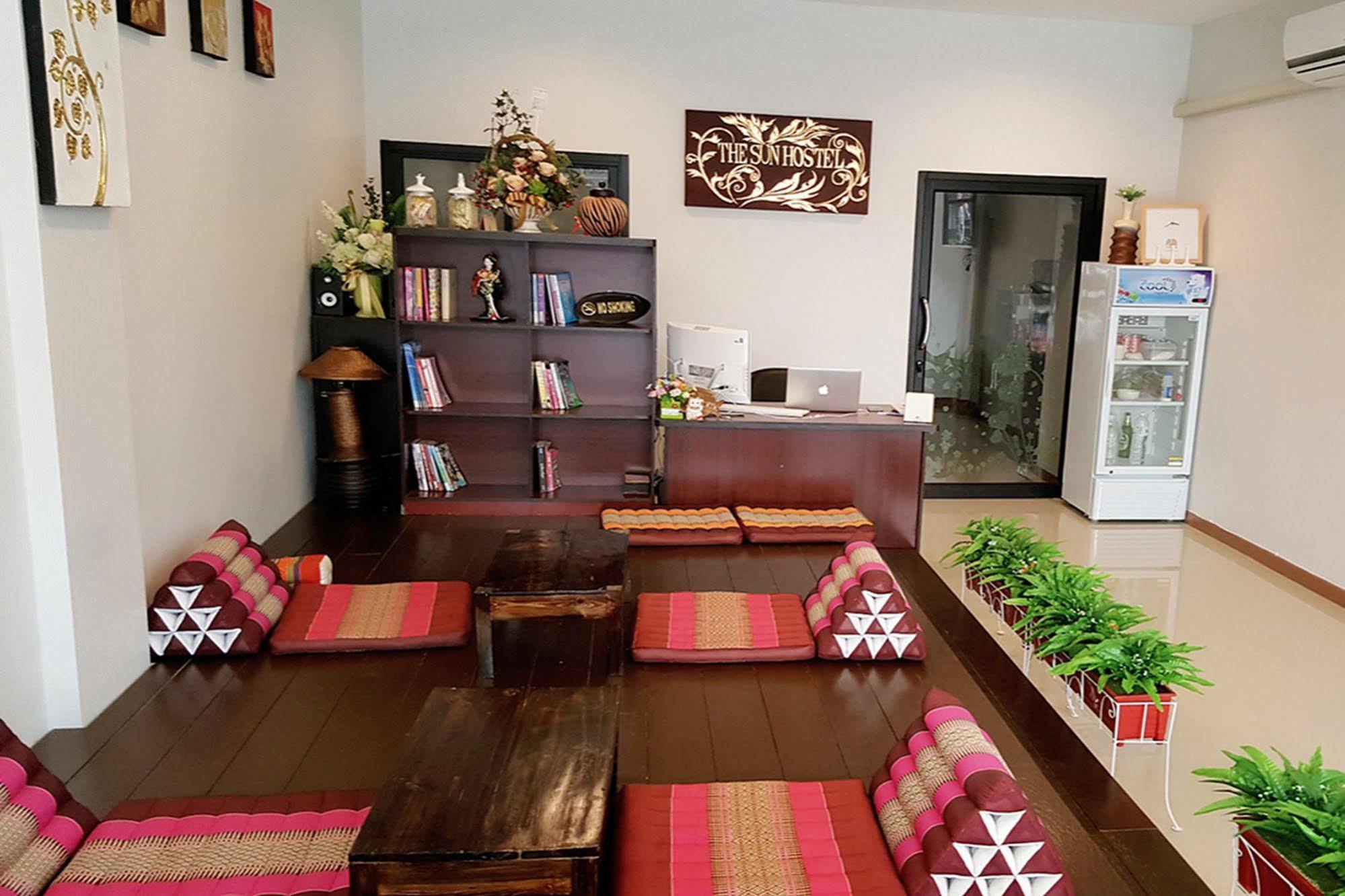 The Sun Hostel Chiang Mai Buitenkant foto